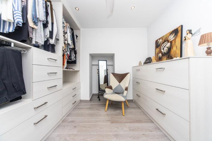 Image No.31-4 Bed Villa for sale