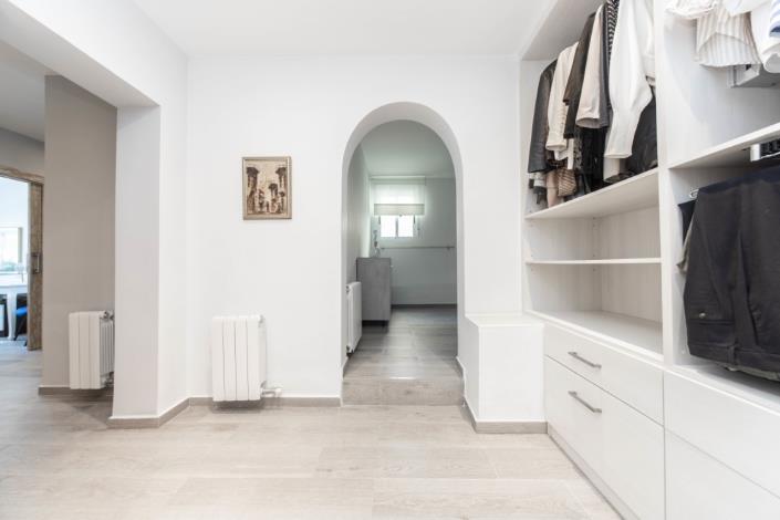 Image No.32-4 Bed Villa for sale