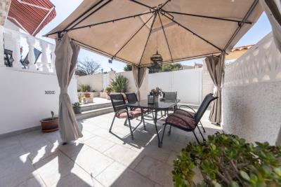 Detached-Property-for-sale-in-La-Marina--45---Canva-