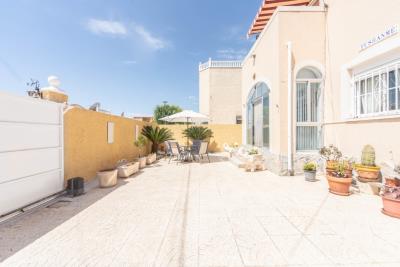 Property-for-sale-in-La-Marina--3---Portals-
