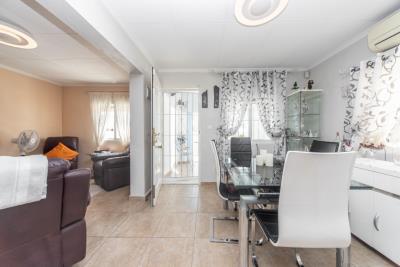 Property-for-sale-in-La-Marina--10---Portals-