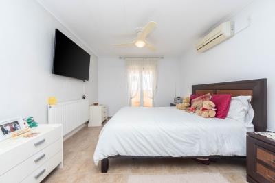 Property-for-sale-in-La-Marina--17---Portals-