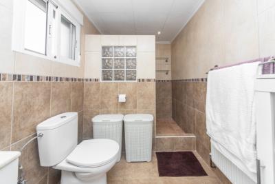 Property-for-sale-in-La-Marina--21---Portals-