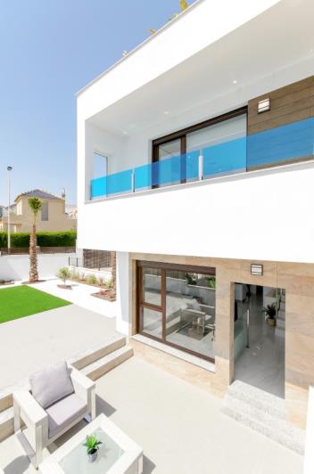 Image No.1-Villa de 3 chambres à vendre à Torrevieja