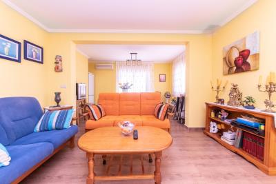 Villa-For-Sale-In-La-Marina--10---Portals-