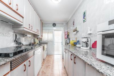 Villa-For-Sale-In-La-Marina--14---Portals-