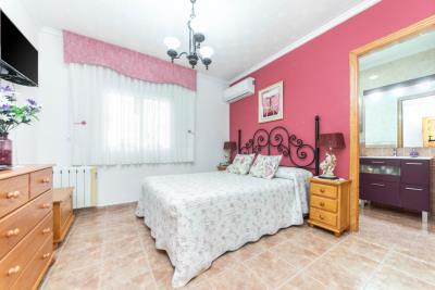 Villa-For-Sale-In-La-Marina--18---Portals-