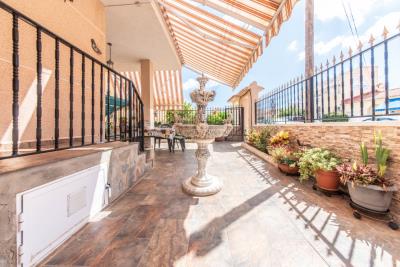 Villa-For-Sale-In-La-Marina--29---Portals-