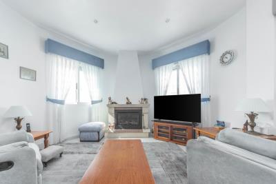 Detached-villa-for-sale-in-La-Marina--11---Portals-