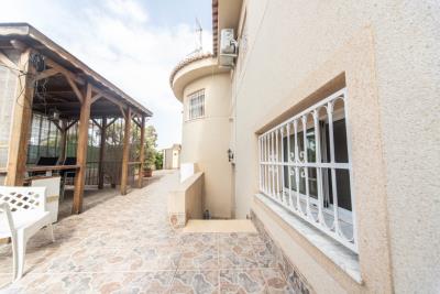 Detached-villa-for-sale-in-La-Marina--22---Portals-