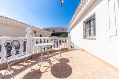 Detached-Property-for-sale-in-La-Marina--5---Portals-