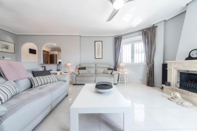 Detached-Property-for-sale-in-La-Marina--9---Portals-