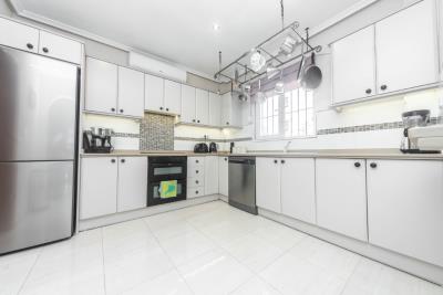 Detached-Property-for-sale-in-La-Marina--11---Portals-