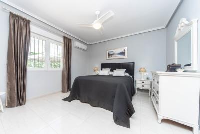 Detached-Property-for-sale-in-La-Marina--14---Portals-