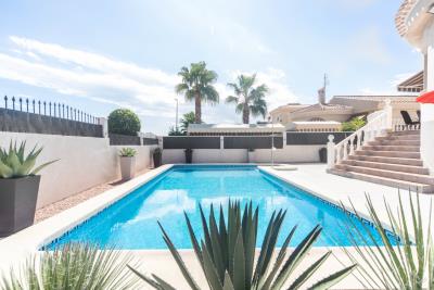 Detached-Property-for-sale-in-La-Marina--22---Portals-