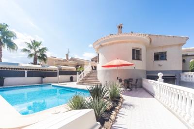 Detached-Property-for-sale-in-La-Marina--24---Portals-