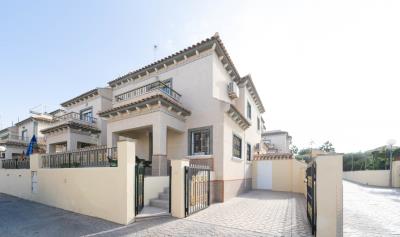 Houses-for-sale-in-Alicante--1---Portals-
