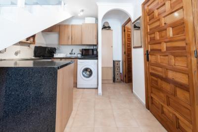8-Entrance-to-storage-room--Personalizado-