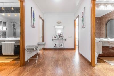 Large-Villa-for-sale-in-Urb-El-Oasis--14---Kyero-