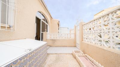 Property-for-sale-in-Alicante--12---Portals-