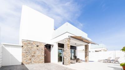 Detached-Property-for-sale-in-La-Marina--3---Canva-