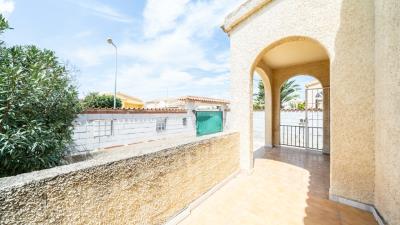 Detached-house-for-sale-in-La-Marina--14---Portals-