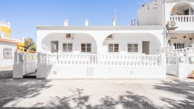 Terraced-Property-for-sale-in-La-Marina--2---Canva-