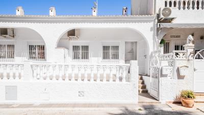 Terraced-Property-for-sale-in-La-Marina--14---Canva-