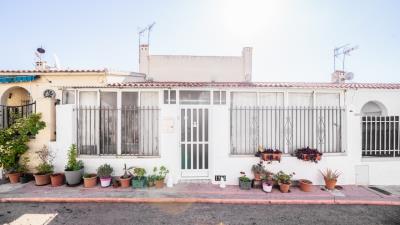 Terraced-Property-For-Sale-In-Costa-Blanca--1---Canva-