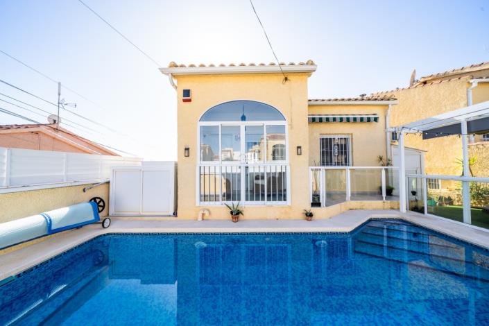 Image No.5-4 Bed Villa for sale