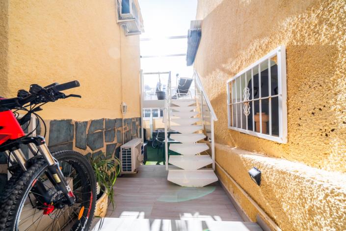 Image No.48-4 Bed Villa for sale