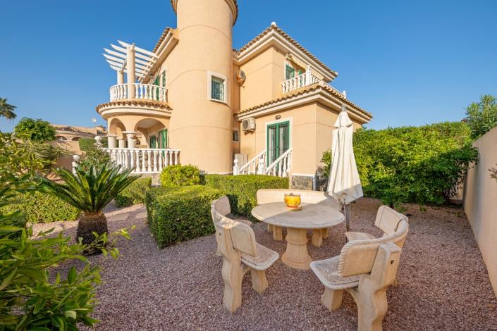 Image No.5-3 Bed Villa / Detached for sale