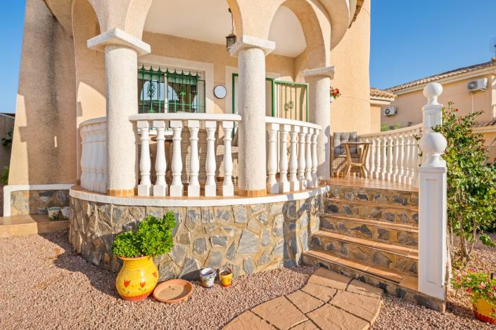 Image No.10-3 Bed Villa / Detached for sale