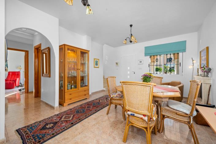 Image No.14-3 Bed Villa / Detached for sale