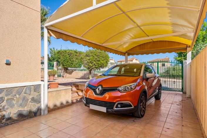 Image No.35-3 Bed Villa / Detached for sale