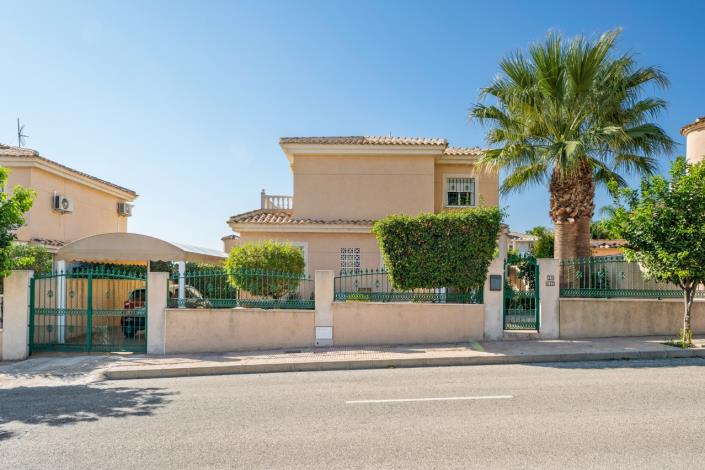 Image No.37-3 Bed Villa / Detached for sale