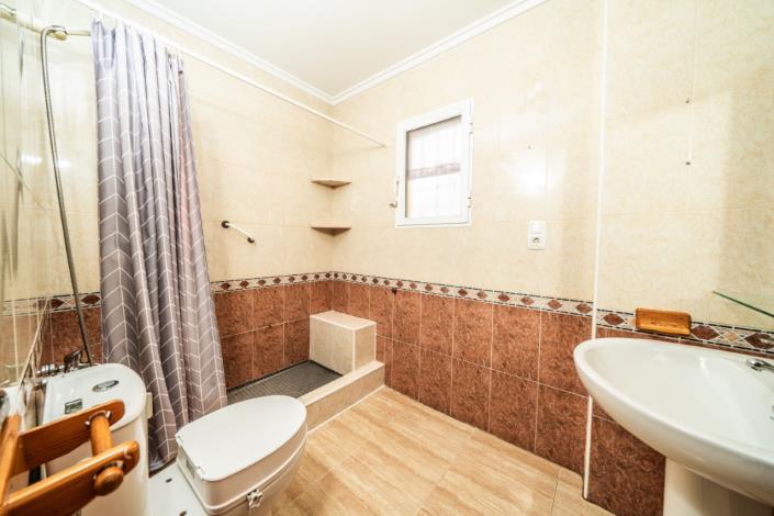 Image No.21-3 Bed Villa for sale