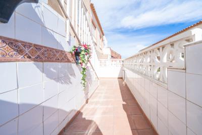 Terraced-house-for-sale-in-Costa-Blanca--3---Portals-