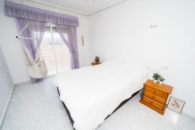 Terraced-house-for-sale-in-Costa-Blanca--11---Portals-