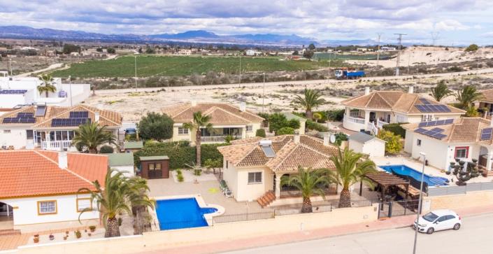 Image No.4-2 Bed Villa for sale