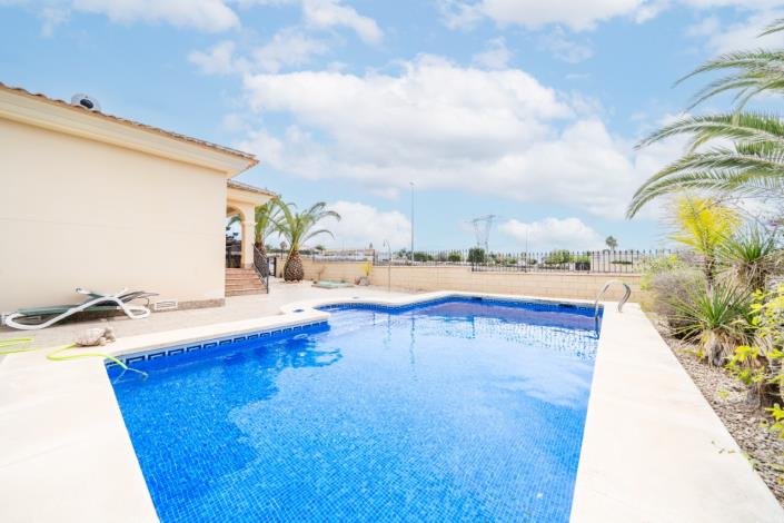 Image No.7-2 Bed Villa for sale