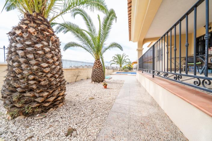 Image No.8-2 Bed Villa for sale