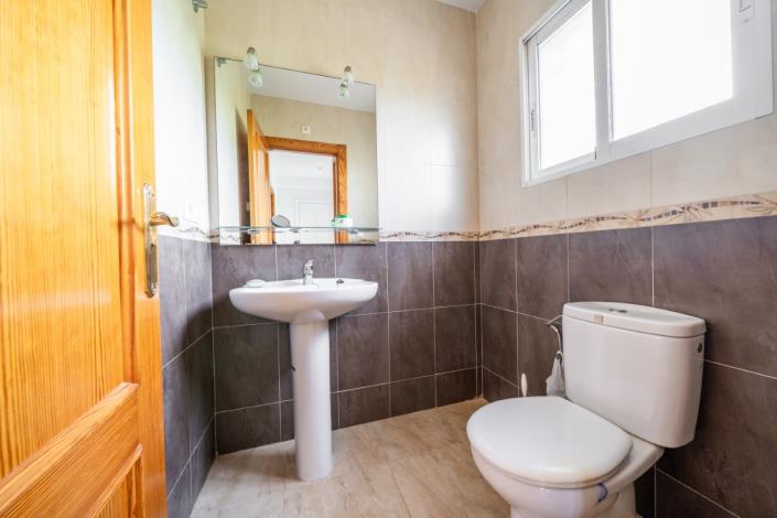 Image No.24-2 Bed Villa for sale