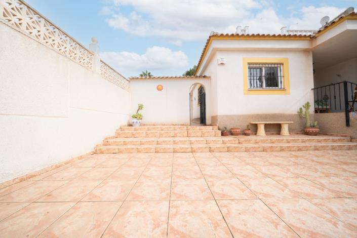 Image No.8-3 Bed Semi-Detached for sale