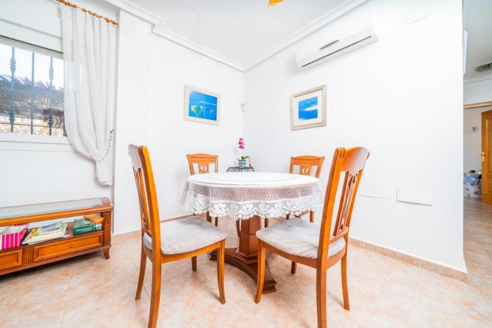 Image No.13-3 Bed Semi-Detached for sale