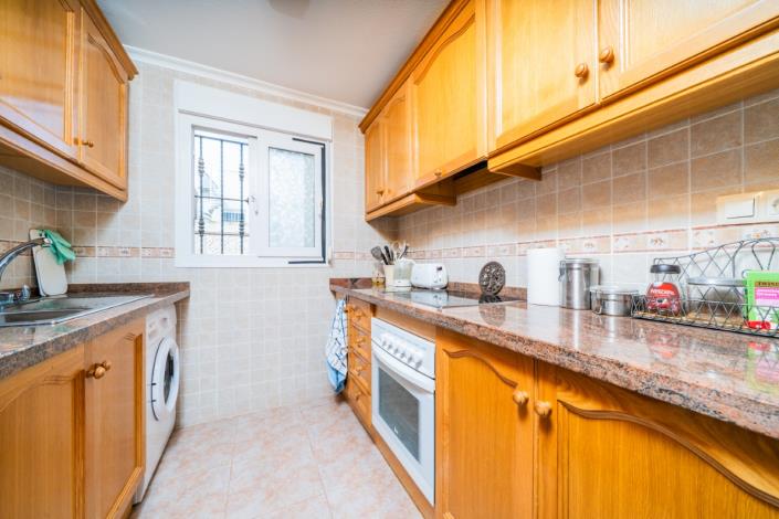 Image No.14-3 Bed Semi-Detached for sale