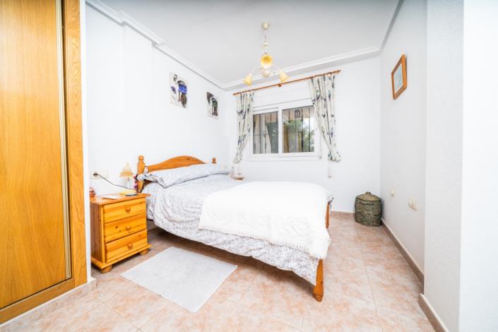 Image No.16-3 Bed Semi-Detached for sale