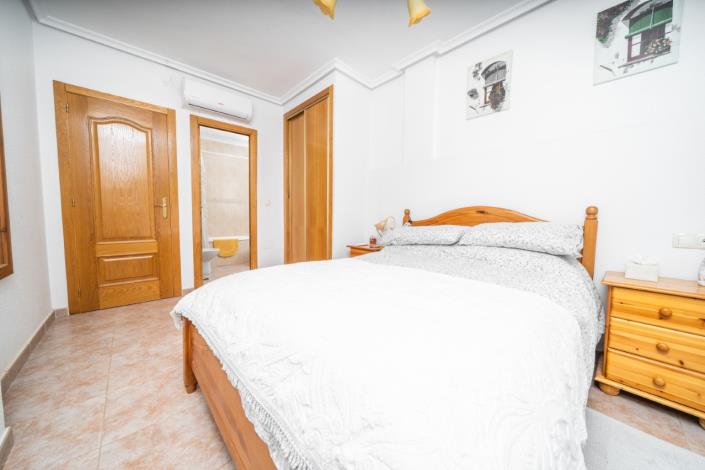 Image No.17-3 Bed Semi-Detached for sale