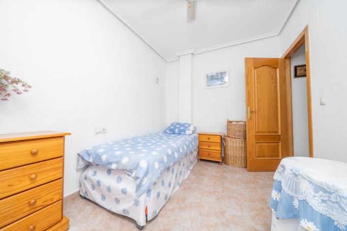 Image No.18-3 Bed Semi-Detached for sale