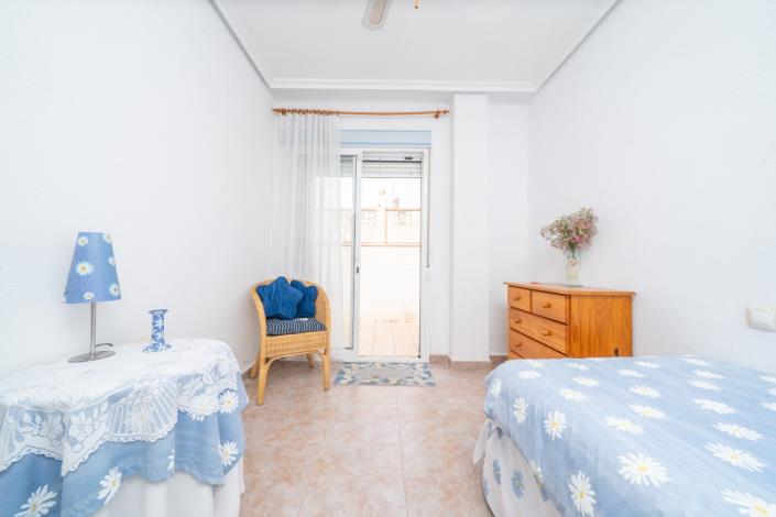 Image No.19-3 Bed Semi-Detached for sale